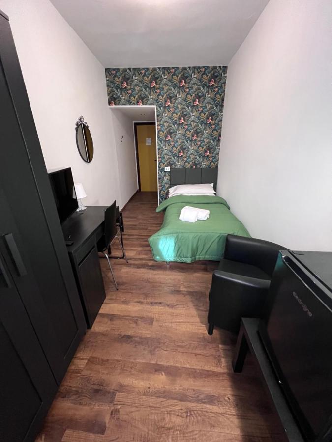 Hotel Brenta Parma Esterno foto